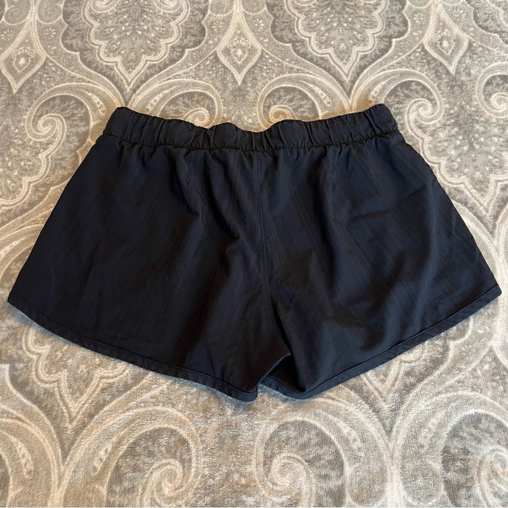 Athleta stripe sway short - Picture 4 of 4